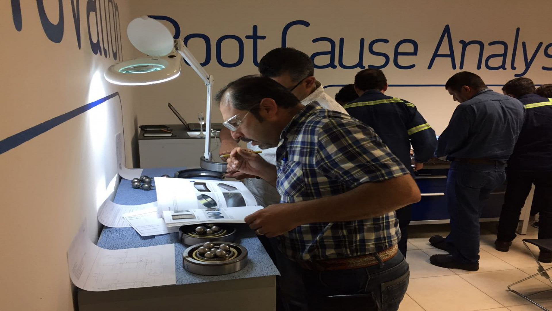 WE204 Análisis de falla de rodamientos (TP)